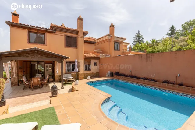 Exclusiva vivienda premium en La Zubia — 2