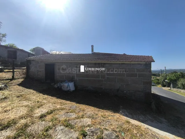 Complejo Rural, con gran potencial de desarrollo , en A MERCA. — 3