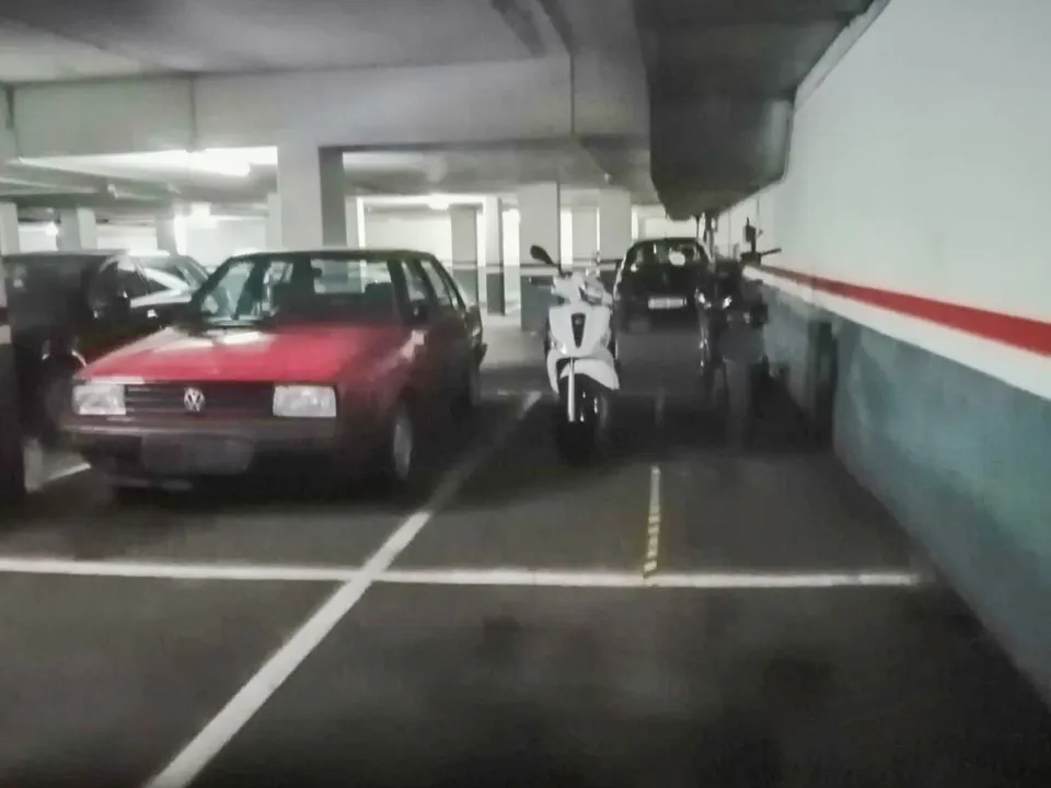 AMPLIA PLAZA DE PARKING A LA VENTA EN SAGRADA FAMILIA