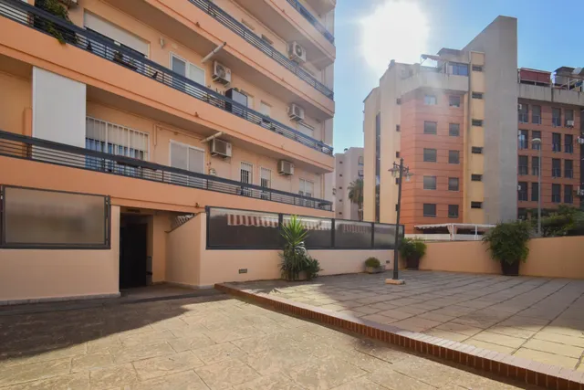 ¡Vive en una de las zonas más cotizadas de Granada! — 13