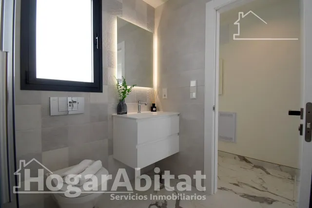 CHALET NUEVO CON PISCINA, GARAJE Y TERRAZA — 48