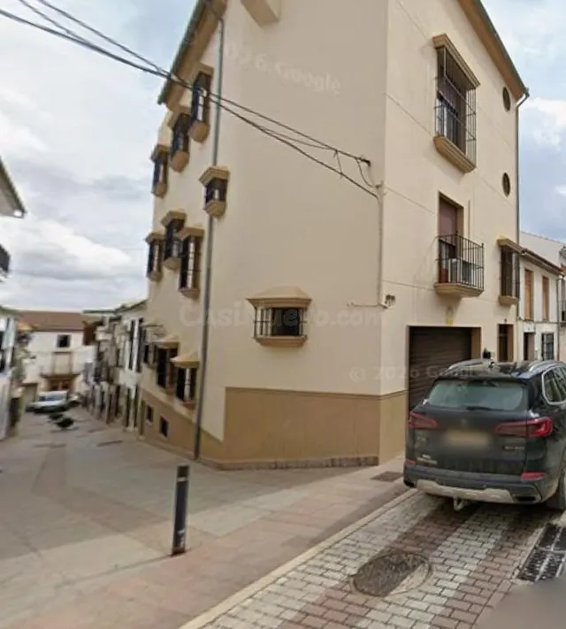 Se vende piso OKUPADO en Calle Enmedio 18 de Alameda, Málaga