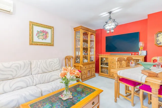 Gran casa familiar de 3 plantas en Ronda de Poniente — 5