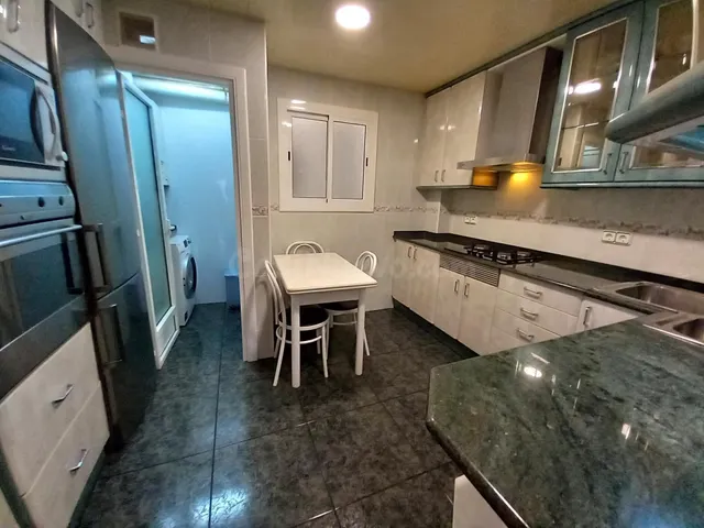 Encantador Piso en El Carmel con parking por 395.000€ - foto 5