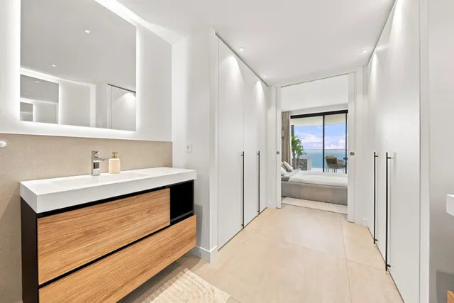 APARTAMENTO DE LUJO CON VISTAS PANORÁMICAS AL MAR EN CARAT I – CARVAJAL, FUENGIROLA — 8