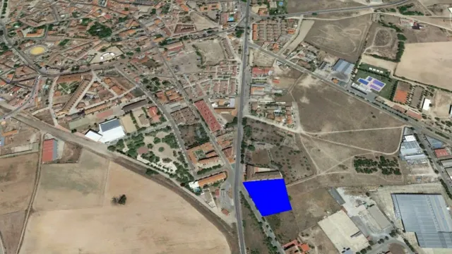Amplio Solar Residencial en Excelente Ubicación — 2