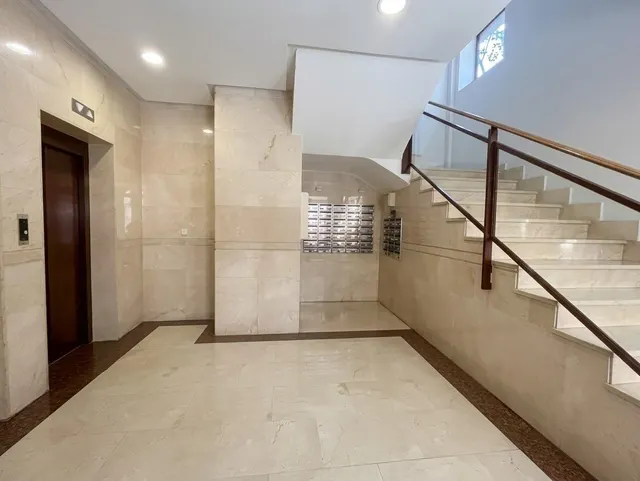 Piso exterior con piscina y muy luminoso en calle Querol,8 — 19