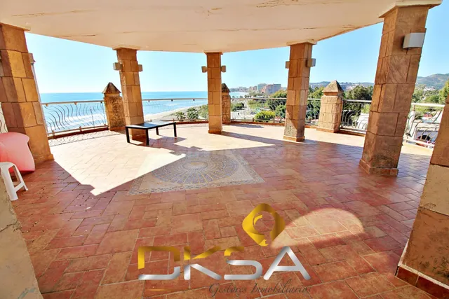Edificio de uso mixto en primera línea de mar, Oropesa - foto 3