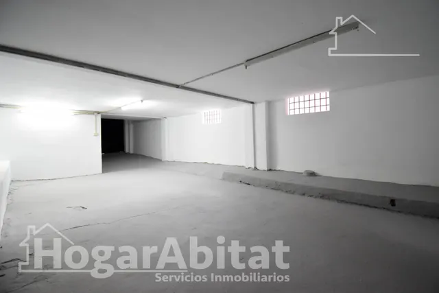 Espacio familiar y comodidad absoluta en este piso totalmente exterior con garaje privado cerrado — 34