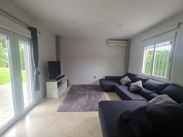 CHALET INDEPENDIENDIENTE EN PARCELA DE 1.450 M2, PISCINA Y AMPLIAS ZONAS EXTERIORES — 12