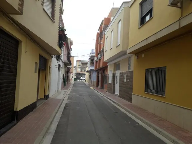 PLAZA DE GARAJE CON TRASTERO EN ALGINET - foto 2