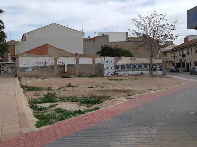 PARCELA  PARA APARTAMENTOS EN LOS ALCÁZARES — 10