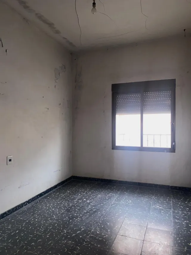 CASA CON MUHAS POSIBILIDADES CERCA DE LA PLAZA DE LA CONCEPCIÓN — 18