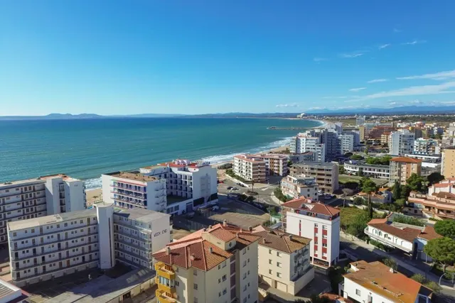 ATICO DUPLEX CON VISTAS A SOLO 150 M DE LA PLAYA — 38