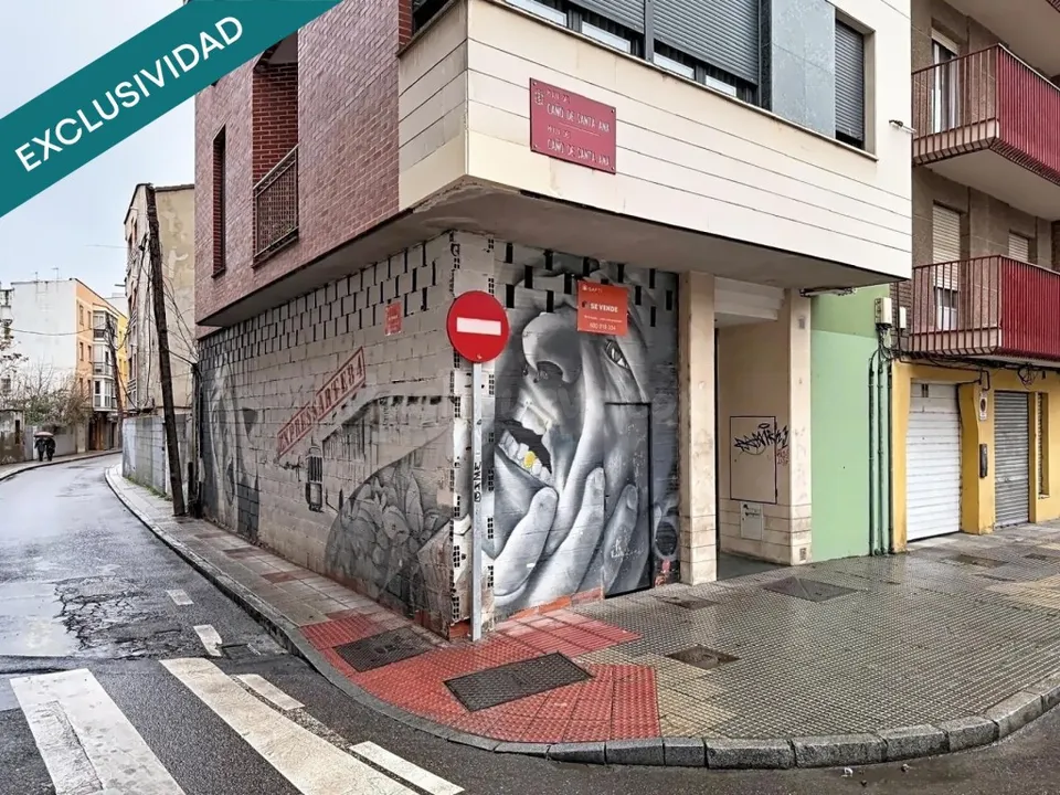 LOCAL COMERCIAL EN ESQUINA – Calle Santa Ana 2, CENTRO DE LEÓN · 93 m² con posible salida de humos junto al BARRIO HÚMEDO