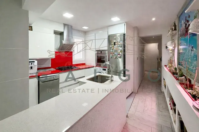 Piso en venta en Avenida de Burjassot - Benicalap — 2