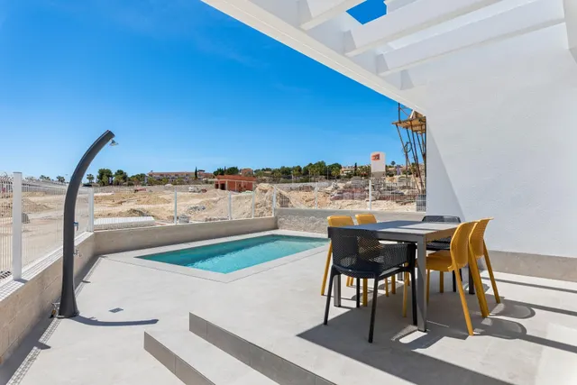 SE VENDE Villa con Piscina Privada en Algorfa, Alicante - foto 4