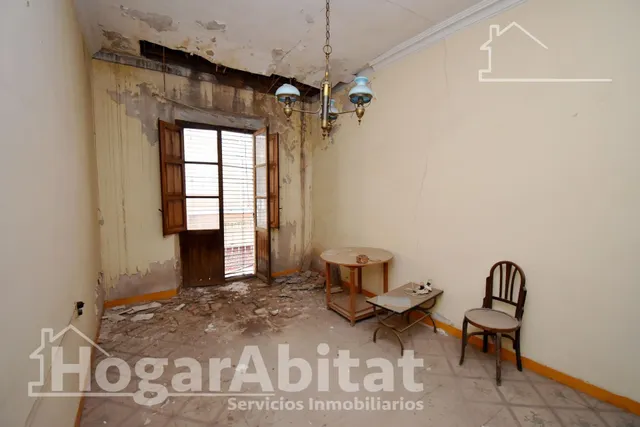 AMPLIA CASA CON 2 TERRAZAS CERCA DEL CENTRO — 13