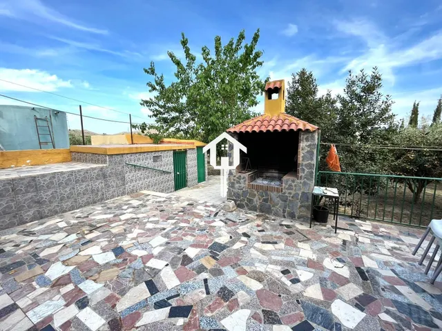 Casa adosada independiente en venta en el Rebolledo, elche. 3000m2 de parcela y 120 m2 de vivienda — 33