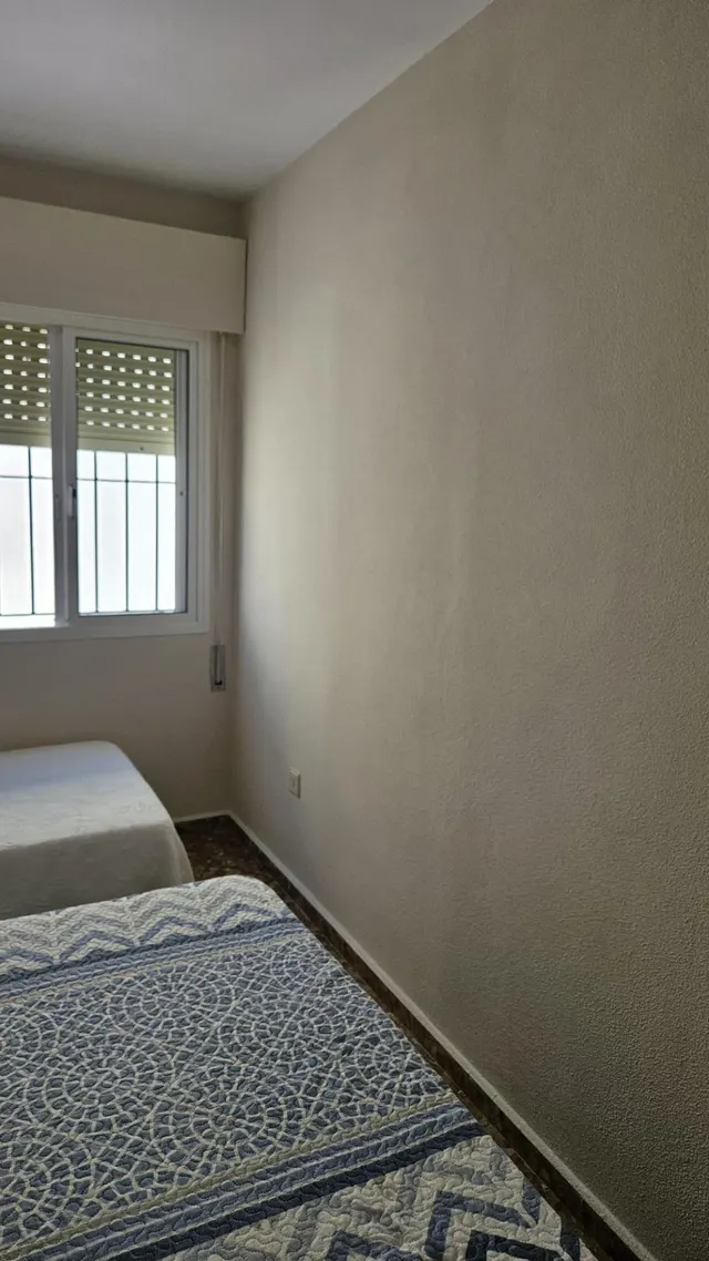 Casa adosada de 4 dormitorios con gran porche, patio y terraza en el centro de Chipiona — 32