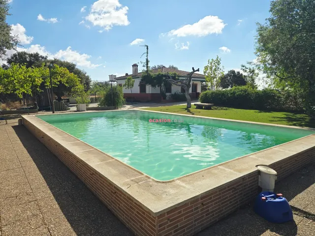 CHALET CON PISCINA CERCANO A POZOBLANCO