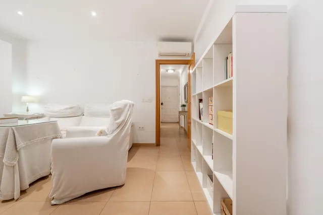 Piso de 87 m2 con 3 dormitorios en Pedro Antonio de Alarcón 27, junto a Recogidas — 39