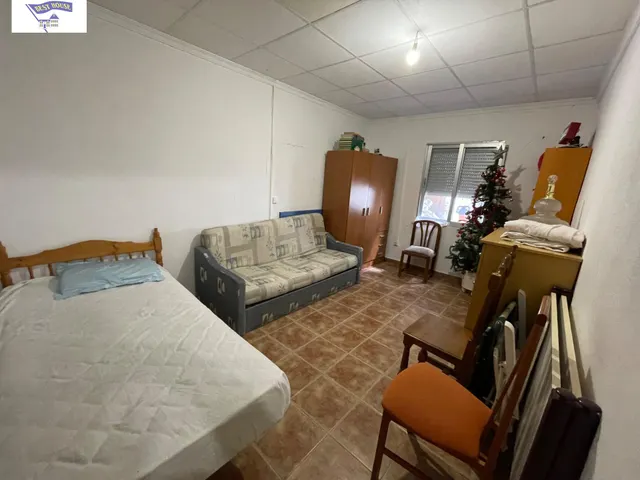 EDIFICIO EN BARRIO SAN PEDRO — 11