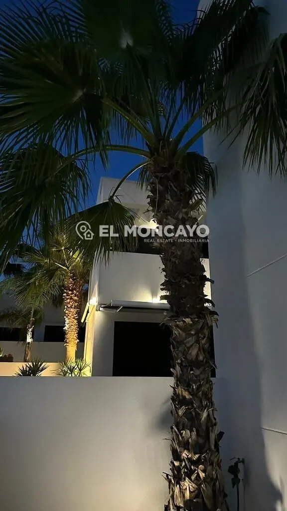 Fantástica villa de lujo con piscina privada de agua salada en Urbanización La Marina, San Fulgencio, Costa Blanca — 9