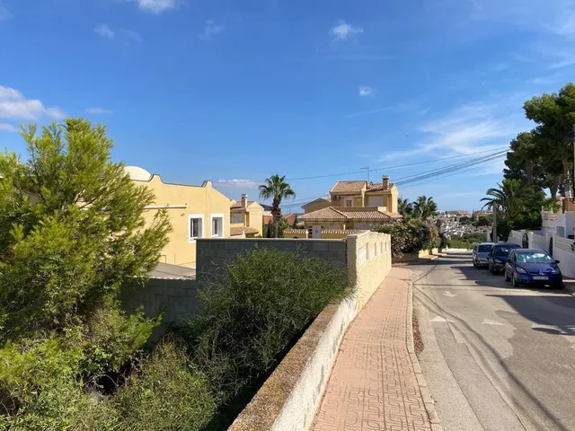 URBANIZACIÓN BLUE LAGOON – SAN MIGUEL DE SALINAS (ALICANTE) - foto 3