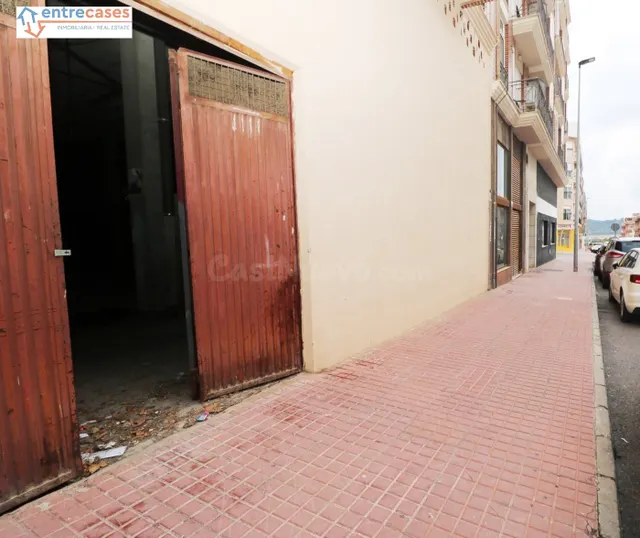 CUATRO LOCALES EN JUAN VIRUELA — 5