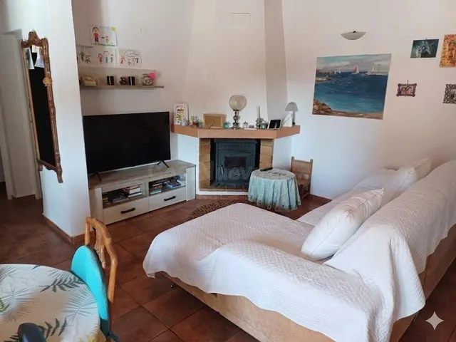 Alquiler chalet independiente con piscina en calabardina - foto 4