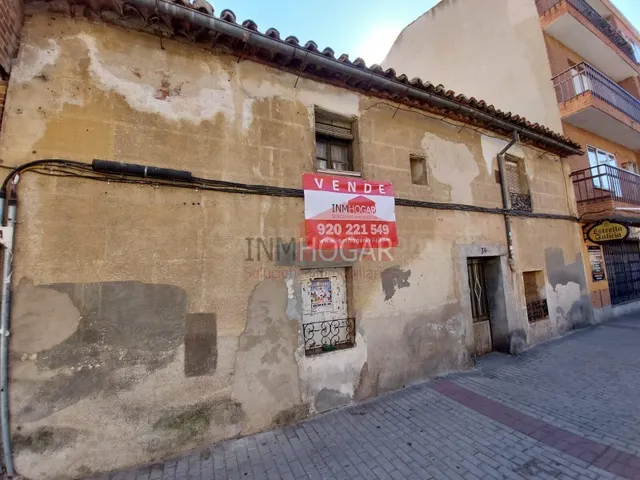 EDIFICIO PARA DERRUIR EN SANTO TOMÁS, ÁVILA 05002