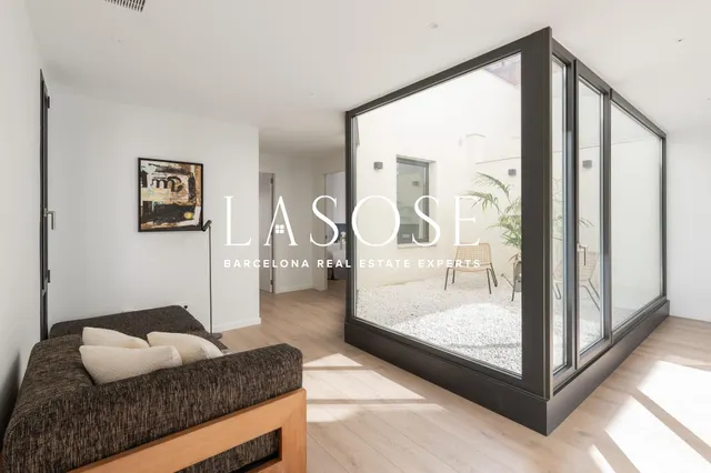 Impresionante dúplex con terraza privada en alquiler en La Salut — 39