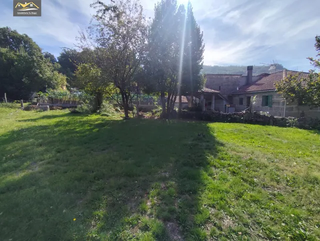 Se vende parcela de 874 m2 con casa de piedra de 247 m2 ambas perfectamente registradas en Esgos (Ourense) — 27
