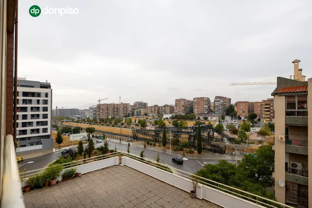 Piso de dos dormitorios en Sanders, en urbanización privada con piscina, pistas de padel, plaza de garaje y trastero — 30