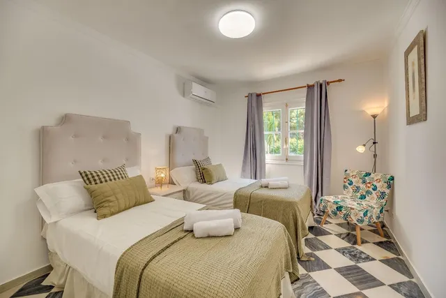 Chalet 5 habitaciones 224m² en venta - Marbella — 14