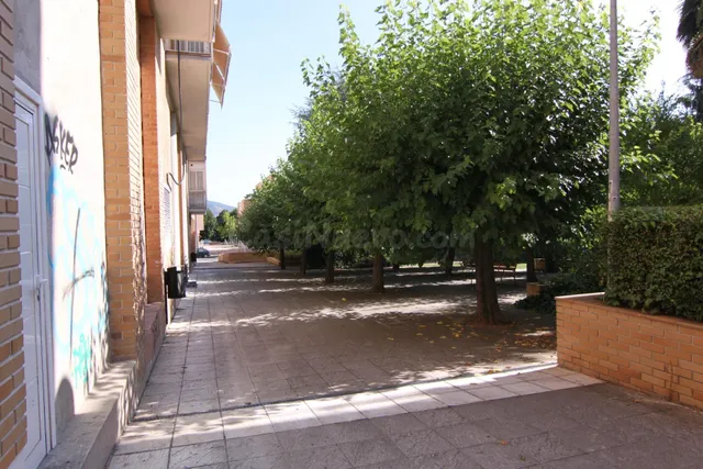 Ekiser vende local en Mendillorri - foto 5