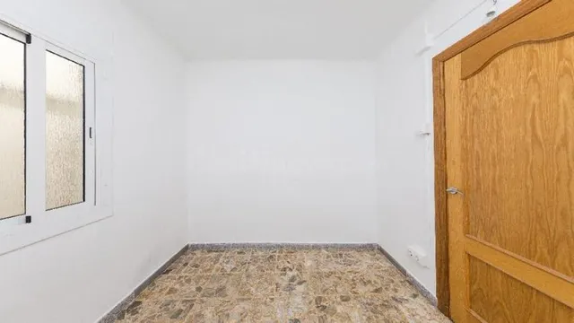 PISO EN VENTA EN HOSPITALET DEL LLOBREGAT — 4