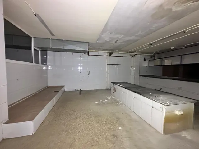 Se vende local comercial en cerdanyola del vallés — 14