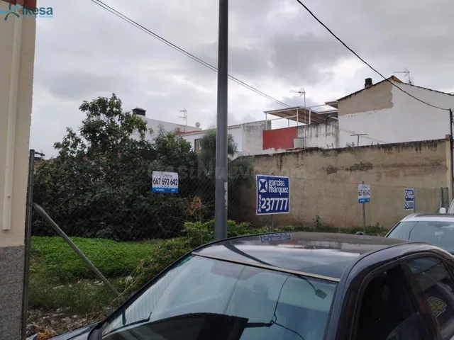Venta de Suelo Urbano Residencial en C/MANZANEDA - Badajoz - foto 4