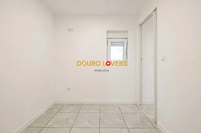 Adosado 9 habitaciones 200m² en venta - Rio Tinto — 9