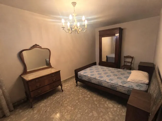CASA ADOSADA EN VENTA CON 2 VIVIENDAS INDEPENDIENTES — 11