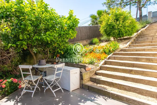 Casa en venta en Sant Cebrià de Vallalta - Urb. Vistamar — 45