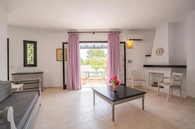Complejo Vacacional con 118 apartamentos + zonas de ocio y acceso a la playa — 12
