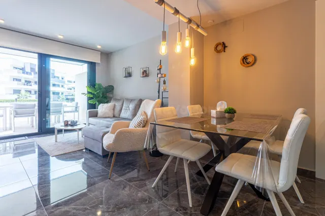 APARTAMENTO DE 2 DORMITORIOS Y 2 BAÑOS EN ORIHUELA COSTA (VI