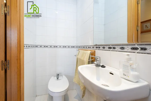 En venta casa unifamiliar en recinto cerrado en Granada capital — 35