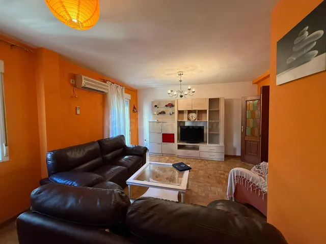 EXCELENTE PISO EN VENTA EN EL CENTRO DE CÁCERES - foto 3