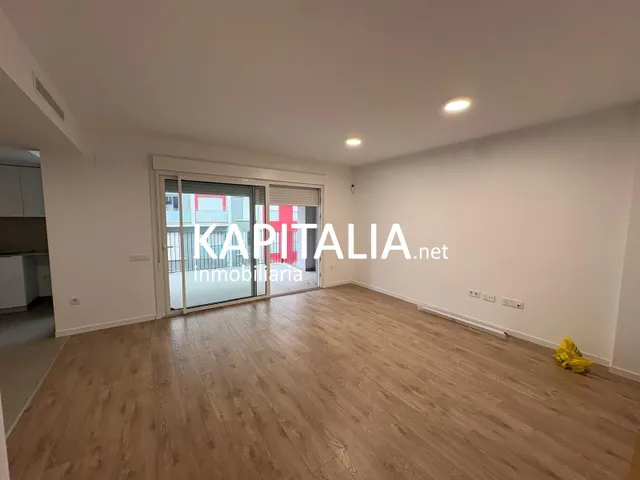 Alquiler de piso de obra nueva a estrenar, libre de gastos de comunidad con garaje y trastero zona corts valencianes — 10