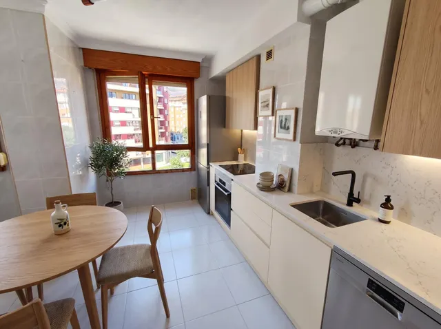 Piso exterior de 2 habitaciones con garaje y trastero en La  - foto 5