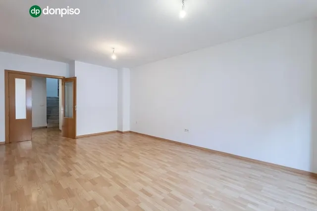 Ático dúplex junto Alhamar con 2 garajes y 2 trasteros — 8